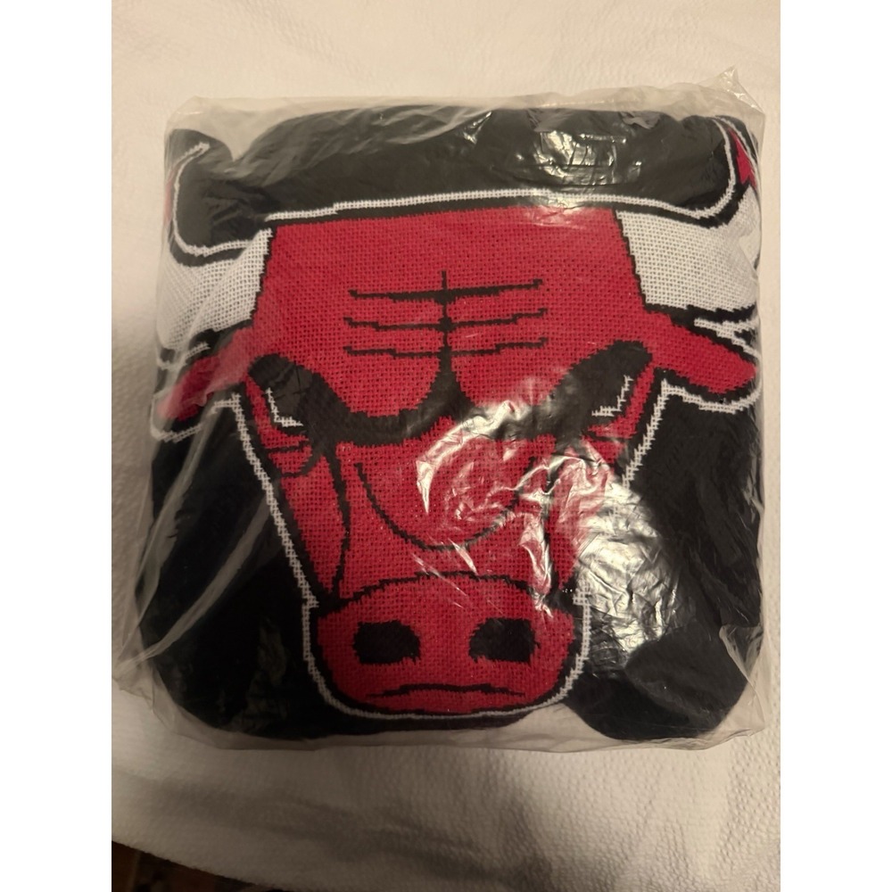 VINTAGE Chicago Bulls Black Pillow Still In Package Square Decorative Pillow 90s